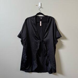 Victoria’s Secret (NWT) black short sleeve tie front lingerie robe cover up